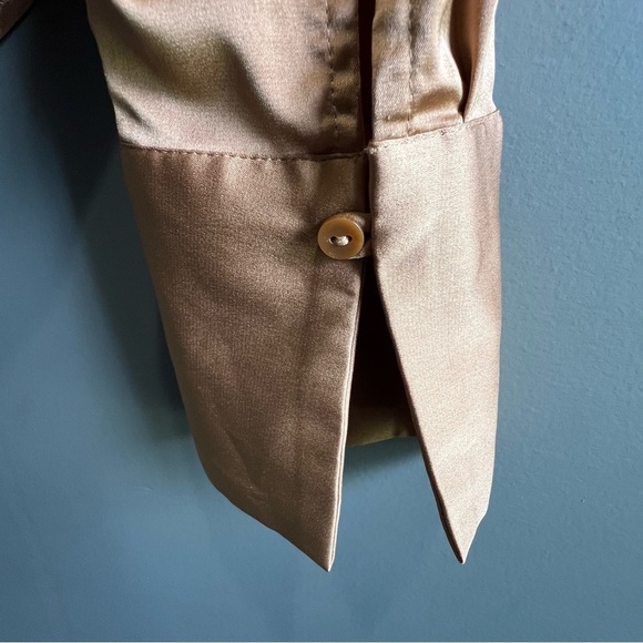 Abercrombie & Fitch Gold Ruched Button Down Long sleeve Shirt - Picture 6 of 11